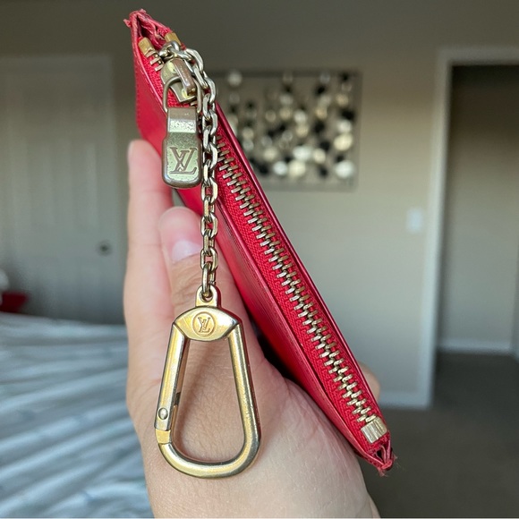 Louis Vuitton Red Epi Key Cles - Picture 10 of 16